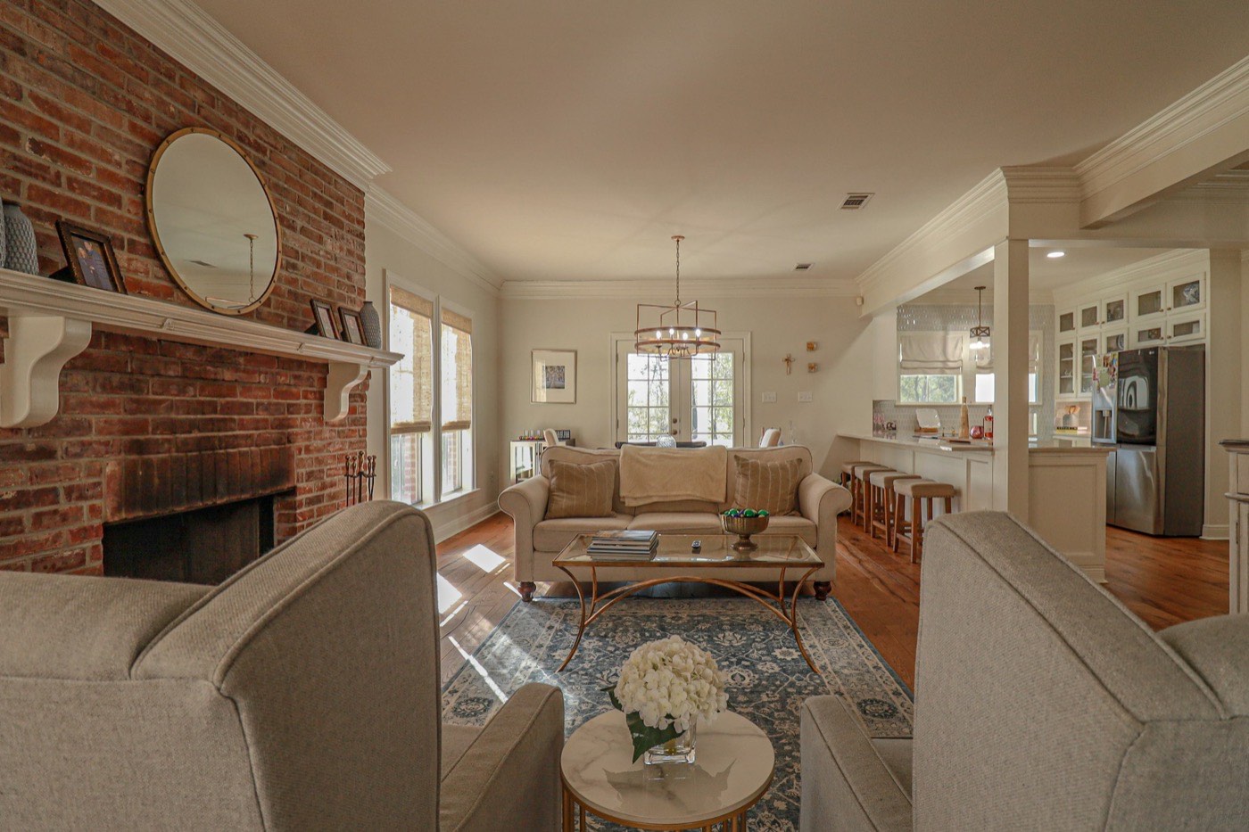 A comfortable Austin area living room, the kind Petrocelli has kept comfortable since 1990